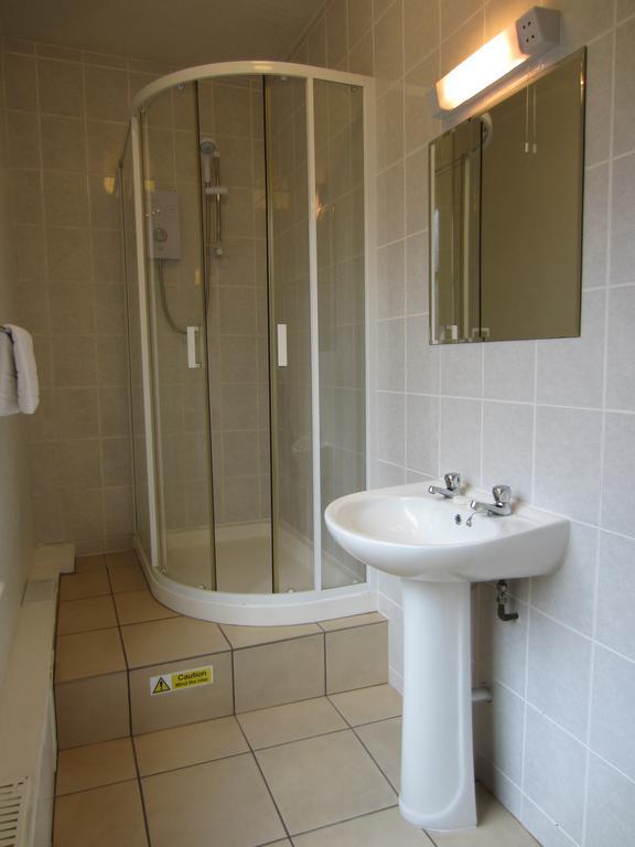 The Grail Court Hotel Burton-upon-Trent Phòng bức ảnh