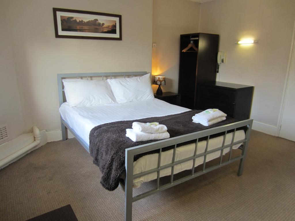 The Grail Court Hotel Burton-upon-Trent Phòng bức ảnh