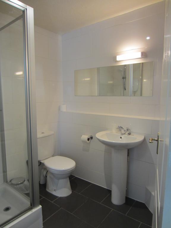 The Grail Court Hotel Burton-upon-Trent Phòng bức ảnh